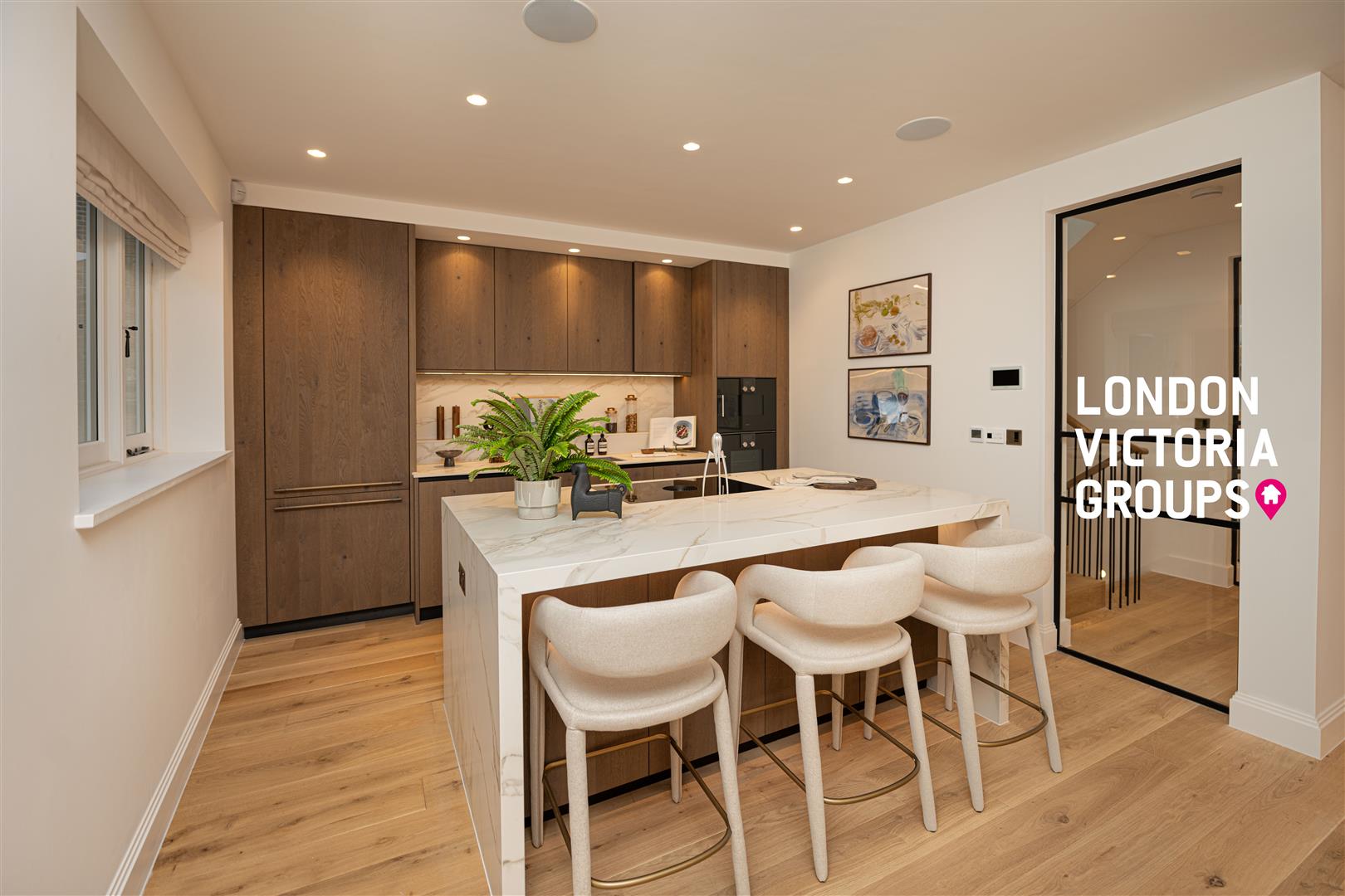 Buckingham Mews, London